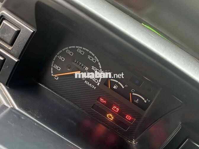 Suzuki Blind Van 2024 Trắng