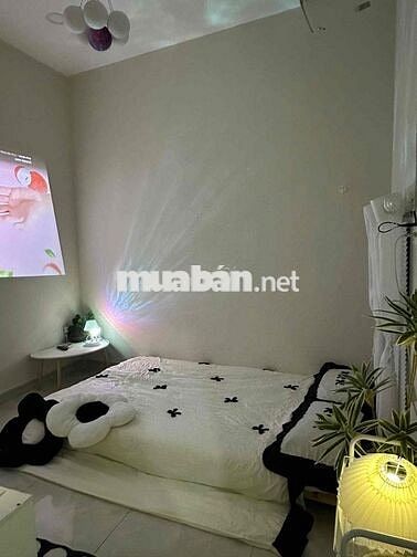 PHÒNG CAO CẤP CÓ NETFIX MÁY CHIẾU CHO THUÊ THEO GIỜ/NGÀY/ THÁNG