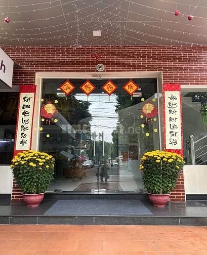 Bán nhà đang kinh doanh khách sạn Lê Hồng Phong Q.10 - 120 tỷ 