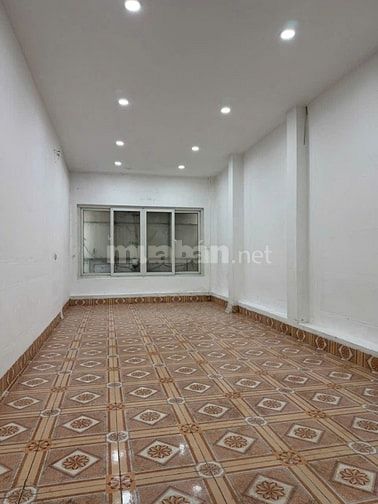 Cho thuê nhà 6 tầng,hợp nhiều mô hình kinh doanh,măt đường171 Cầu Diễn