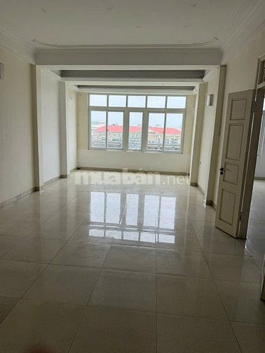 Cho thuê nhà 6 tầng,hợp nhiều mô hình kinh doanh,măt đường171 Cầu Diễn