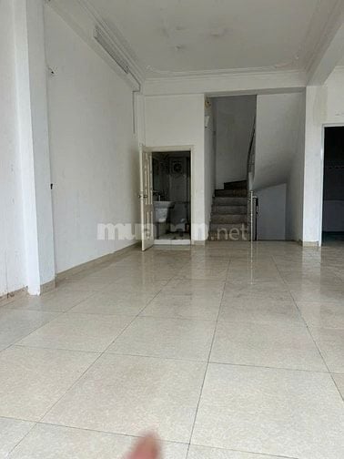 Cho thuê nhà 6 tầng,hợp nhiều mô hình kinh doanh,măt đường171 Cầu Diễn