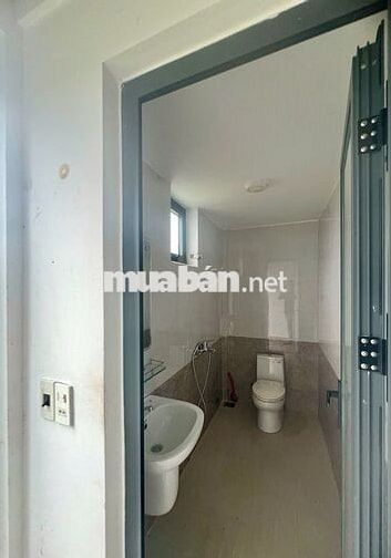 ĐẤT KQH TRẠM BƠM TẶNG NHÀ CẤP 4 MẶT TIỀN ĐƯỜNG 31M