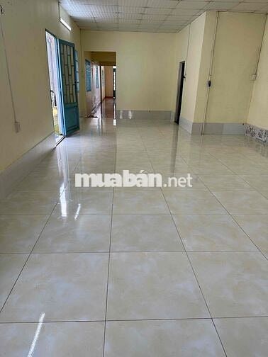 Chính chủ cho thuê nhà cấp 4 mặt tiền đường nhựa 16 m