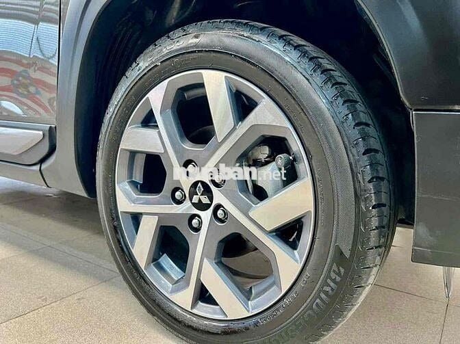 Mitsubishi Xpander Cross 2023 1.5 AT Nâu
