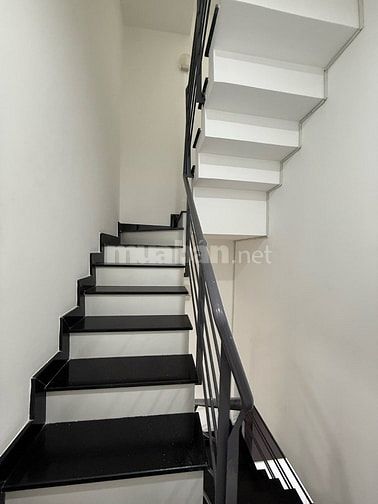 Hot, Bán gấp Nhà mới đẹp 4 Tầng 40m2 Ni Sư Huỳnh Liên Tân Bình, chỉ 4t