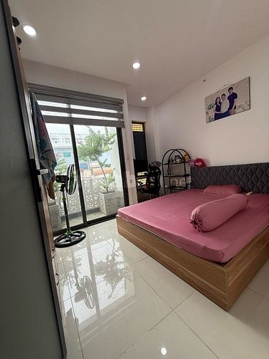 Hot, Bán gấp Nhà mới đẹp 4 Tầng 40m2 Ni Sư Huỳnh Liên Tân Bình, chỉ 4t