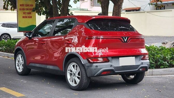 Vinfast VF5 Plus 2023 - Màu đỏ - Mua pin