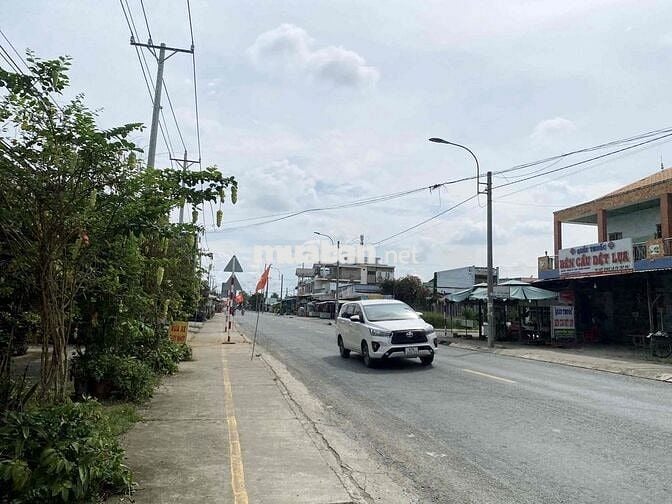 Bán đất H.Bến lức, tỉnh long an ( TTHC Xã thạnh hoà cũ) 3.79 tỷ 1392m2