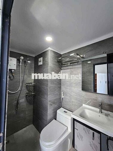 CỬA SỔ LỚN GẦN KCX, UFM, TDTU,… Full NỘI THẤT