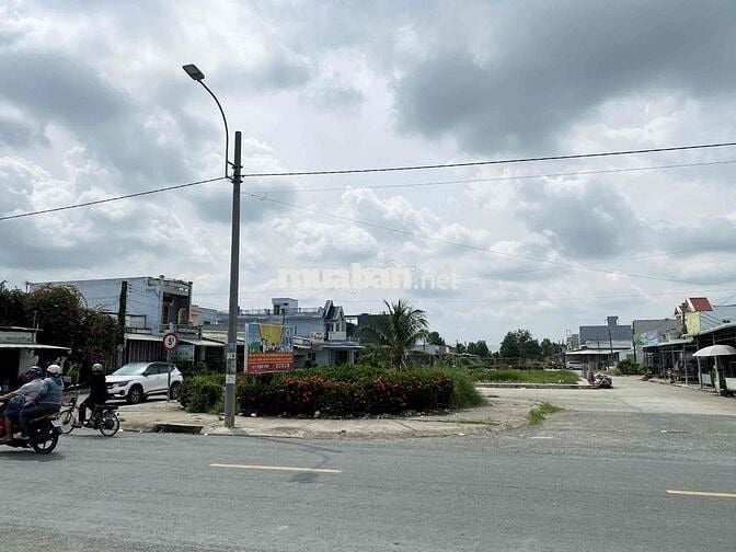 Bán đất H.Bến lức, tỉnh long an ( TTHC Xã thạnh hoà cũ) 3.79 tỷ 1392m2