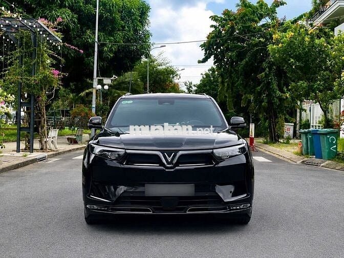 Vinfast VF9 Plus 2025 - Màu đen - 1vkm - Mua pin