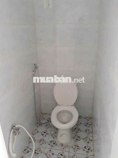 1 pn , 2 wc , có ban công 4tr/tháng , cọc 1 tháng