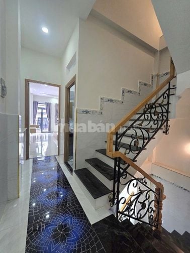 SIÊU PHẨM MỚI-ĐÚc 5 Tầng-HXH Giải Phóng-Tân Bình.DT 3.8x16-nhỉnh 10 TỶ