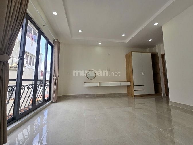nhỉnh 6 tỷ- Siêu Phẩm ĐÚc 3 Lầu MỚI ngay LÝ Thường Kiệt- Tân Bình
