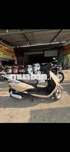 Honda Vision Vàng kem