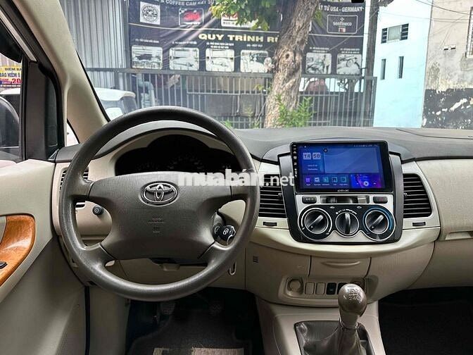 Toyota Innova 2.0G 2009 Số sàn Bạc