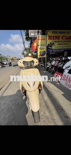 Honda Vision Vàng kem