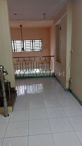 Cho thuê nhà nguyên căn, số 384/24 Lý Thái Tổ, trung tâm Quận 10