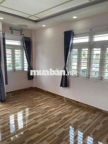 Cho thuê nhà góc 2 mặt tiền Đông Thạnh 4 Hóc Môn, 7PN, DT 7x29m kinh d