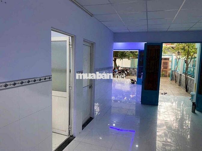 Nhà DT 6m5x20 nhà vườn . 3 p ngủ 1 wc ấp 5 xã phong phú củ