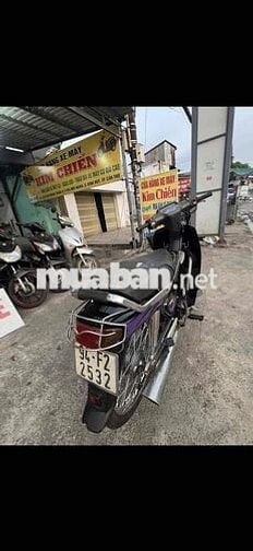 Honda Dream lùn màu Đen