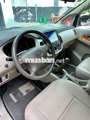Toyota Innova 2.0G 2009 Số sàn Bạc