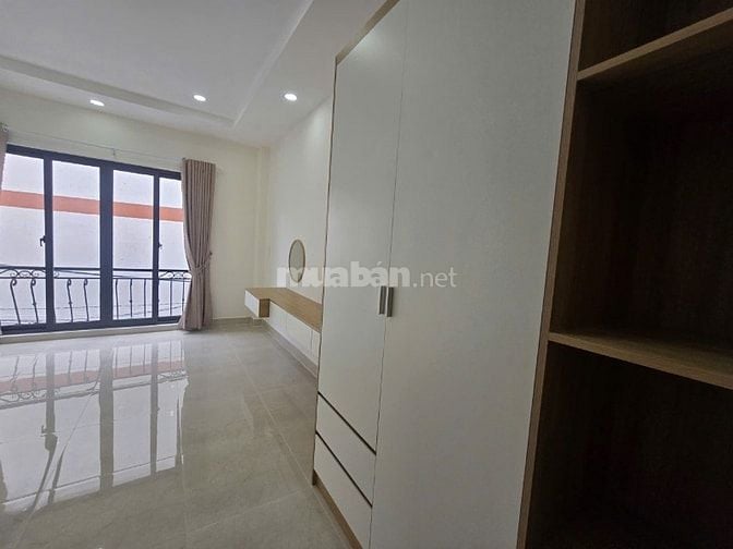 nhỉnh 6 tỷ- Siêu Phẩm ĐÚc 3 Lầu MỚI ngay LÝ Thường Kiệt- Tân Bình