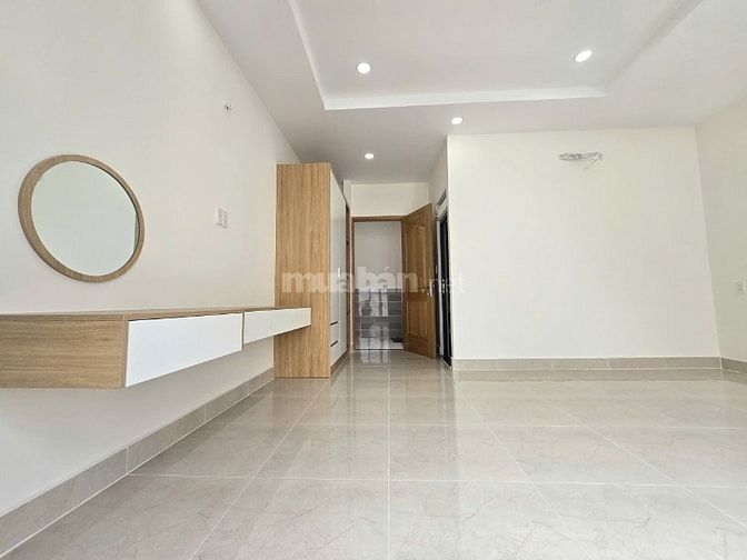 nhỉnh 6 tỷ- Siêu Phẩm ĐÚc 3 Lầu MỚI ngay LÝ Thường Kiệt- Tân Bình