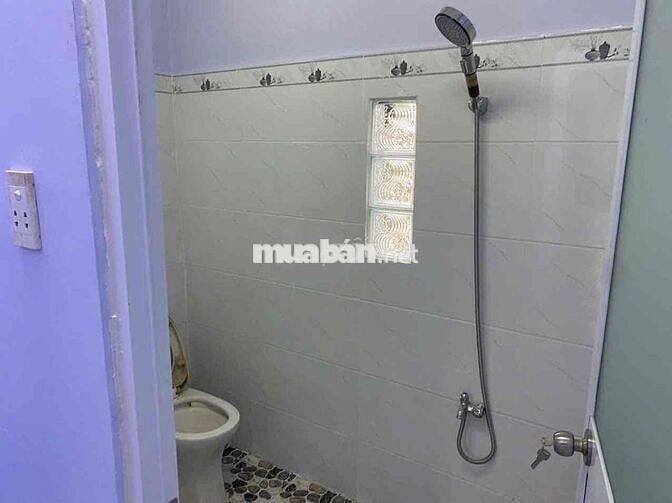 Nhà DT 6m5x20 nhà vườn . 3 p ngủ 1 wc ấp 5 xã phong phú củ