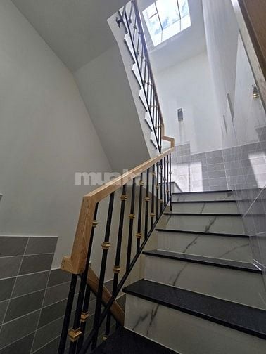 nhỉnh 6 tỷ- Siêu Phẩm ĐÚc 3 Lầu MỚI ngay LÝ Thường Kiệt- Tân Bình