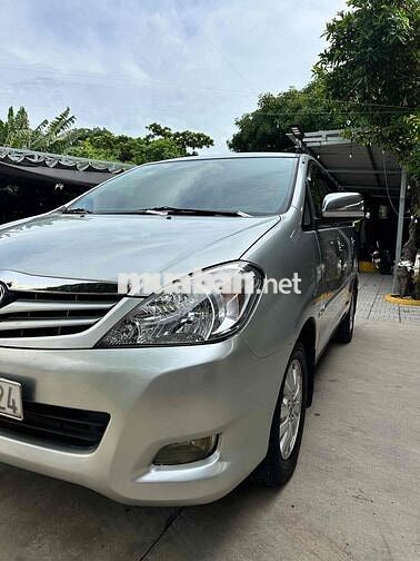Toyota Innova 2.0G 2009 Số sàn Bạc