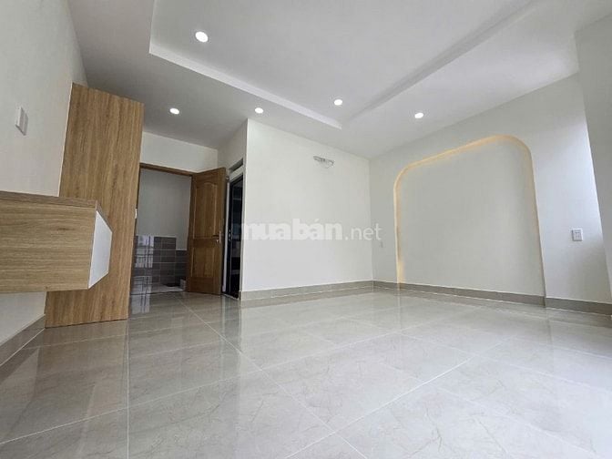 nhỉnh 6 tỷ- Siêu Phẩm ĐÚc 3 Lầu MỚI ngay LÝ Thường Kiệt- Tân Bình