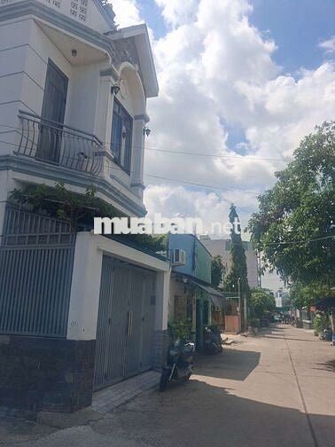Nhà hẻm 8m, 4x22m(nở hậu) 98m2, trệt+lửng, 5,8 tỷ TL