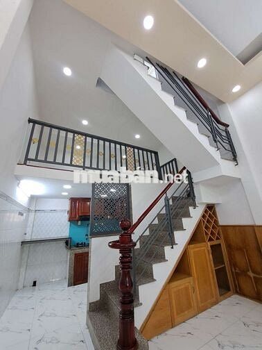 NHỈNH 4 TỶ- NHÀ 3 TẦNG LÊ VĂN QUỚI 4×9M 3 PHỎNG NGỦ HẺM XE HƠI THÔNG