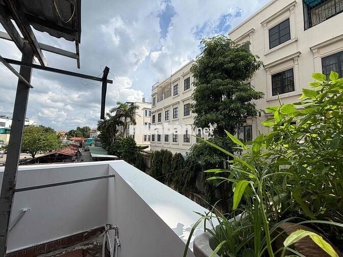 CHO THUÊ CĂN 1 PHÒNG NGỦ CÓ BAN CÔNG LỚN SÁT CITY LAND