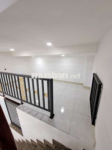 NHỈNH 4 TỶ- NHÀ 3 TẦNG LÊ VĂN QUỚI 4×9M 3 PHỎNG NGỦ HẺM XE HƠI THÔNG