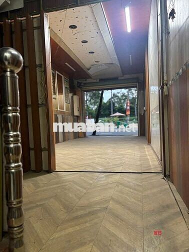 Cho thuê nhà mặt tiền Phạm Văn Thuận giá 17 triệu ngay quảng trường 