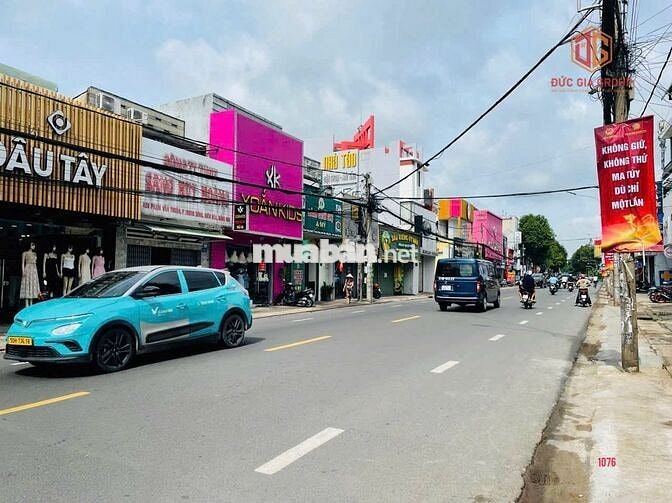 Cho thuê nhà mặt tiền Phạm Văn Thuận gần quảng trường