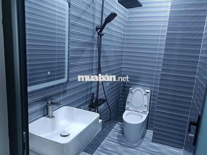 Nhà mới xây hoàn thiện, kèm nội thất,