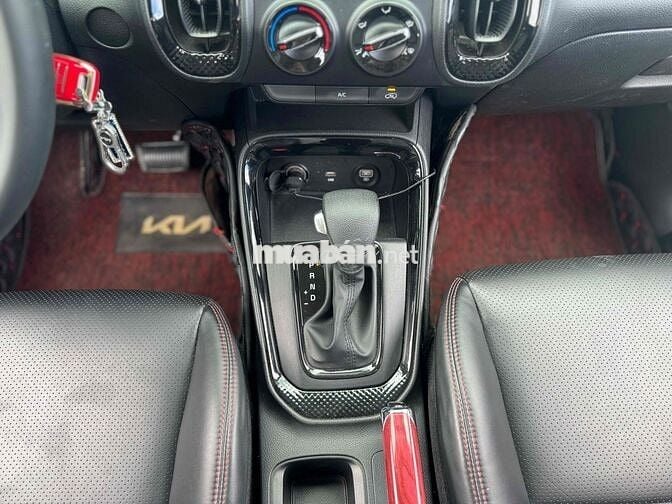 ❤️KIA SONET DELUXE 1.5 AT 2023 34.000 Km ❤️