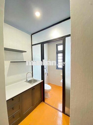 Cho thuê CHDV tách bếp, full nội thất ngay bệnh viện Bình Dân chỉ 5,4