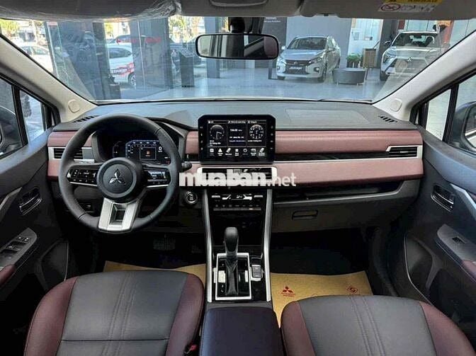 Khuyến mãi  Mitsubishi Xpander Premium 2026