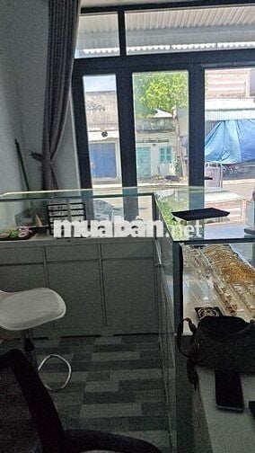 TUYỂN NỮ BÁN HÀNG TẠI HÀ TIÊN KIÊN GIANG BAO ĂN Ở