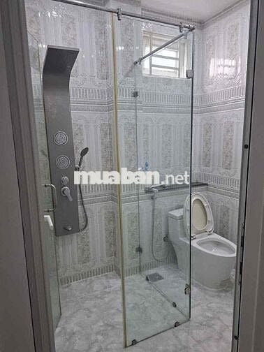 Cho thuê nhà MT Trương Thị Hoa, 8x30m, 2 lầu, TTH, Q12. Sát Metro