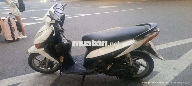 Honda Click 110 Trắng Xăng