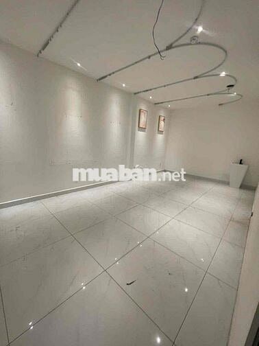 Mặt bằng Đẹp Đại Lộ Bình Dương ,Ngay Ngã 3 , 3 tầng 5,2x35m