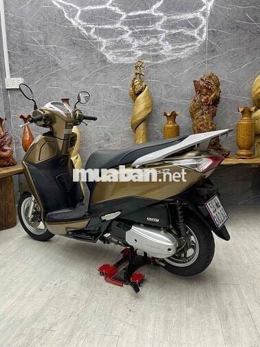Honda Lead 125Fi biển SG dàn áo liền lạc, máy êm