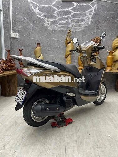 Honda Lead 125Fi biển SG dàn áo liền lạc, máy êm