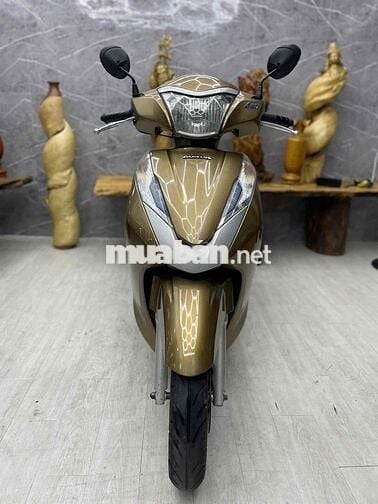 Honda Lead 125Fi biển SG dàn áo liền lạc, máy êm